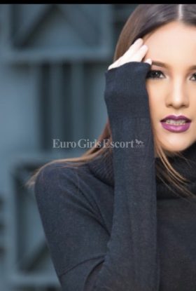 Naomi , agency AAA models