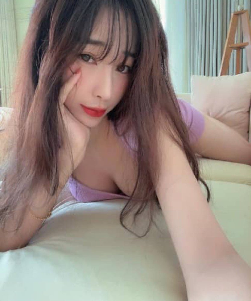 Mimi escort from Bukit Indah - EscortHub