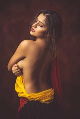 Atrikshi Busty Indian
