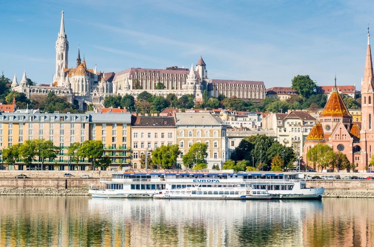 Escort in Budapest - One of the main draws for sex tourists in Budapest is the city's abundance of strip clubs and brothels